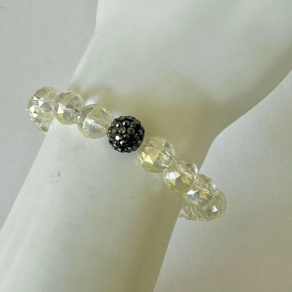 Clear beaded stretchy bracelet